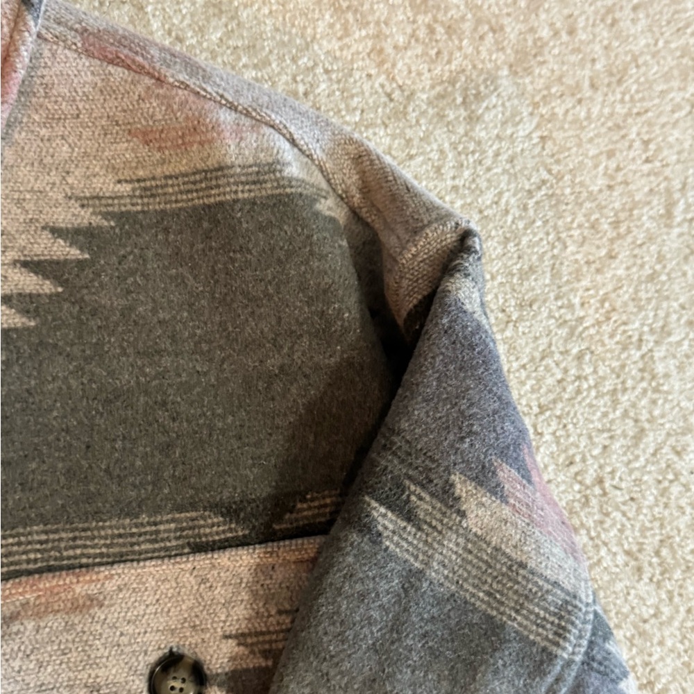 Women's Gray Patterned Shacket - image 5